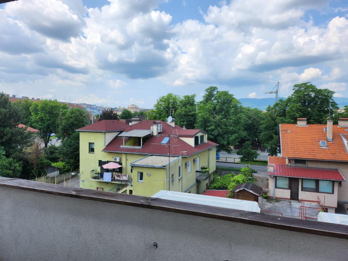 자그레브 Apartman Buzanova 001 아파트 외부 사진