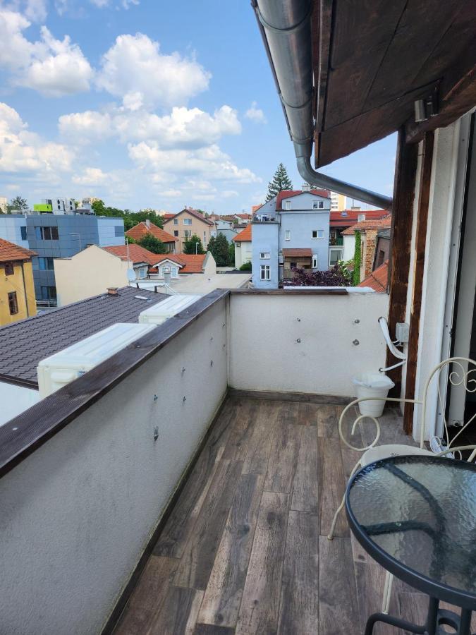 자그레브 Apartman Buzanova 001 아파트 외부 사진